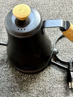 Bodum Black Electric Water Kettle Base with Gold Connector